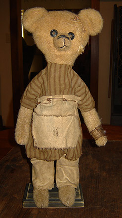 BR116 Standing Camille Bear