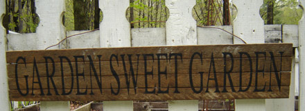 GA107 Garden Sweet Garden Sign