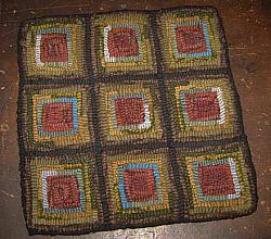 HR146 Hooked Square With Log Cabin Pattern