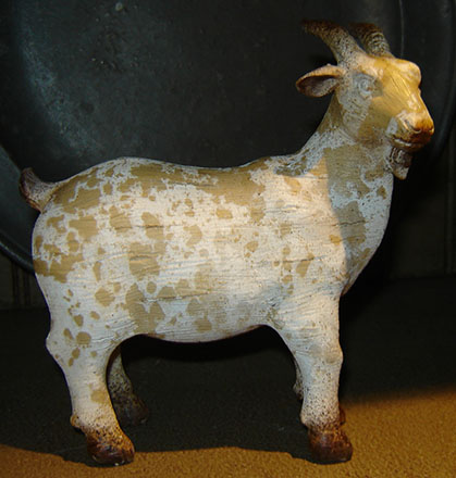 MO233 Rustic Goat