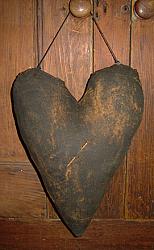 MO288 Hanging Black Prim Heart With Nail