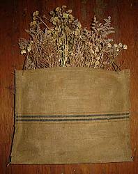 MO340 Old Feed Bag Pouch With Drieds