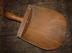 OS213 Old Wooden Scoop